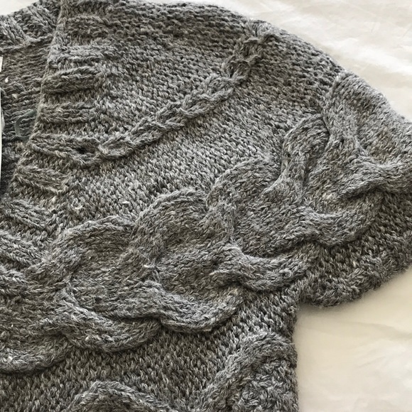 Nordstrom’s Short sleeve crop cardigan - Picture 4 of 6